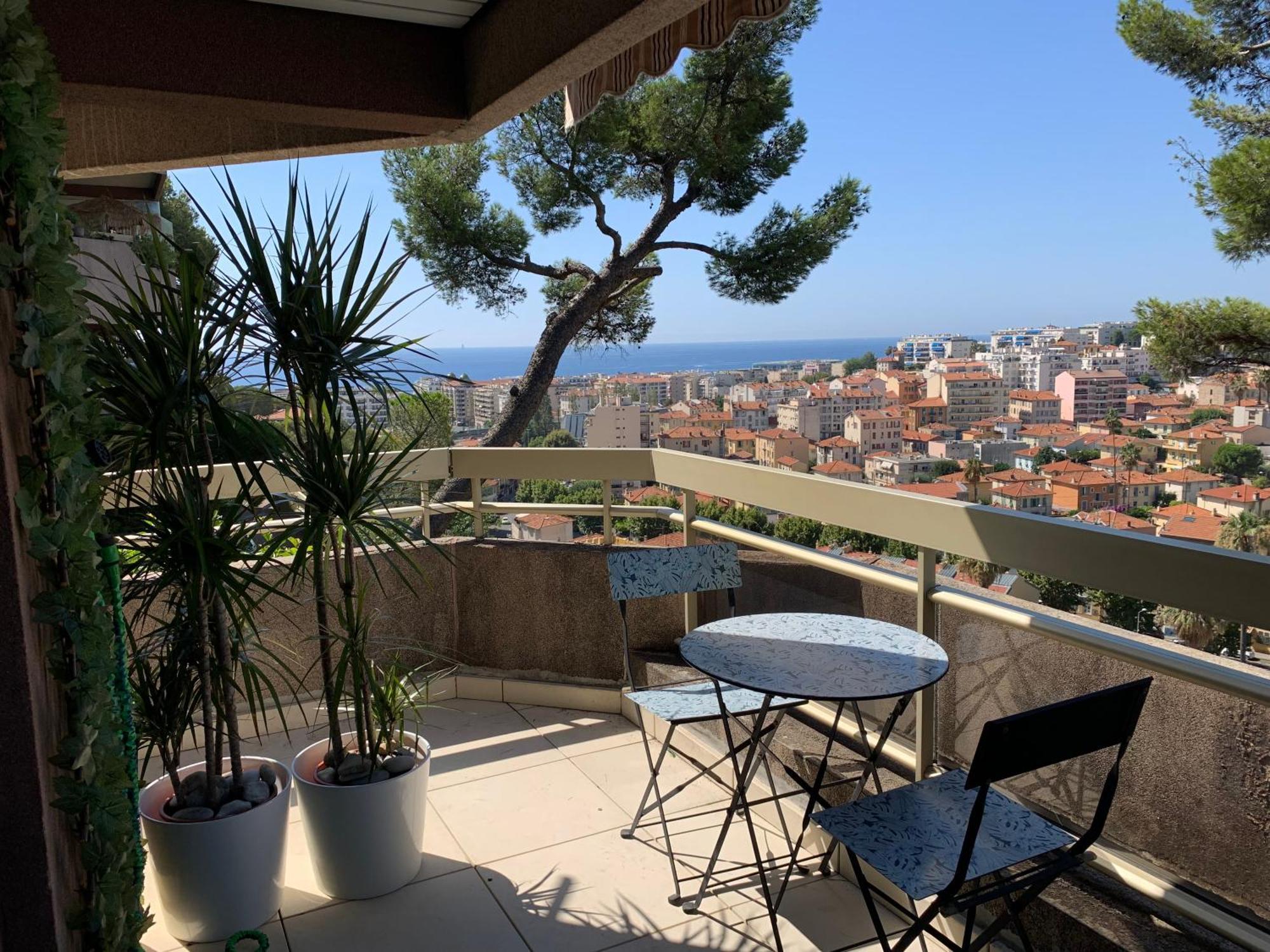 شقة Nice, Grand Studio - Piscine - Terrasse Vue Mer المظهر الخارجي الصورة