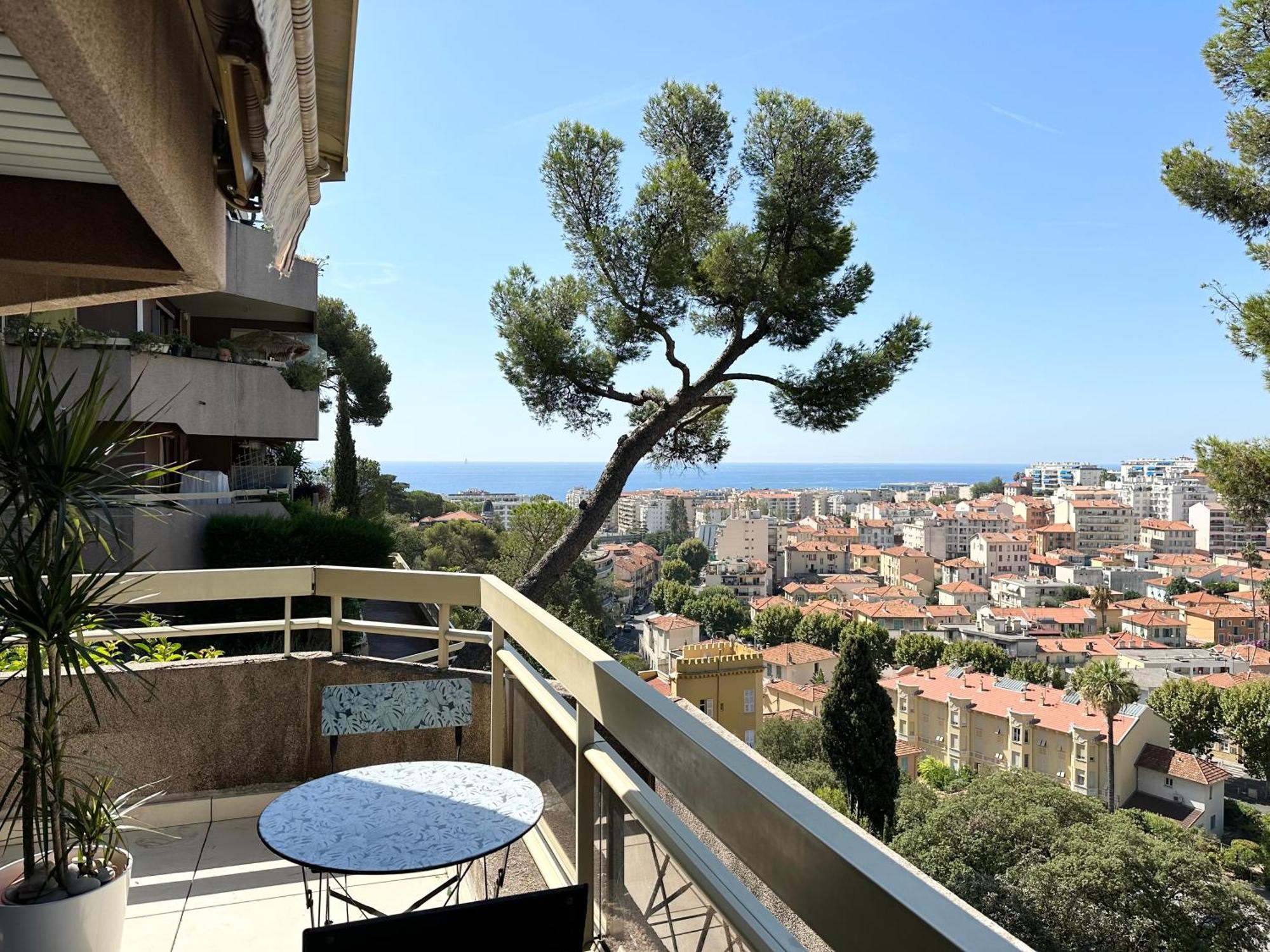 شقة Nice, Grand Studio - Piscine - Terrasse Vue Mer المظهر الخارجي الصورة